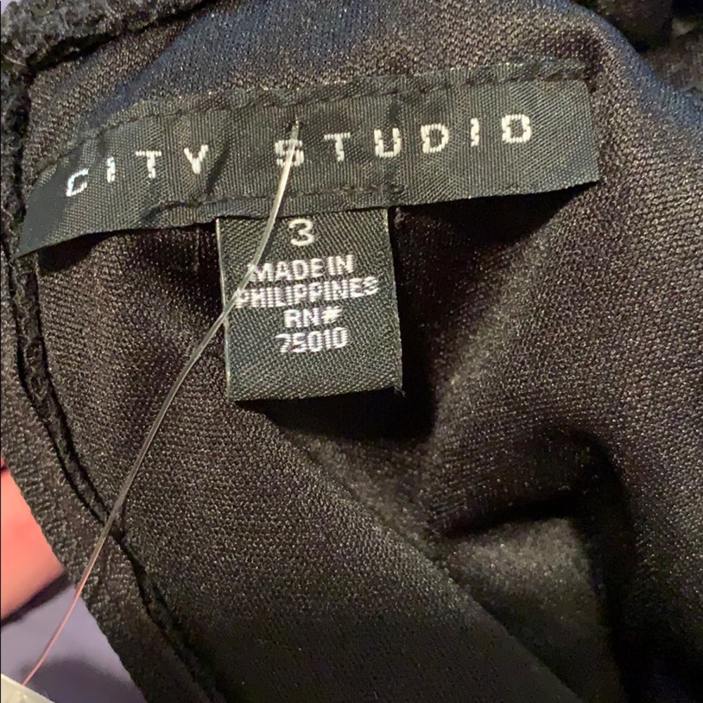 Dress - Picture 6 of 7